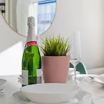 Marblau Vacation And Downtown Apartment